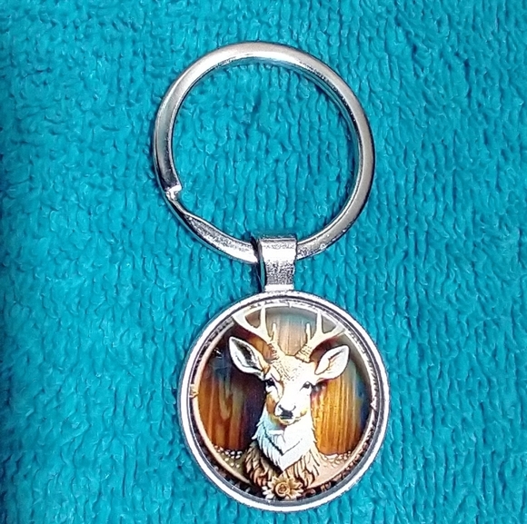 Deer Pendant Keychain - Picture 3 of 3